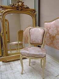 furniture-shipping-companies-antique-furniture.jpg