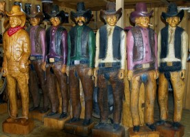 cowboys_wood_carving_artwork.jpg